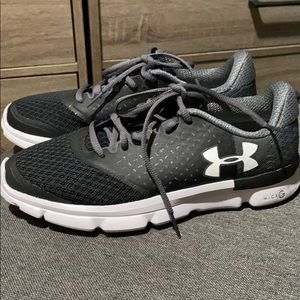 Under Armour Sneakers